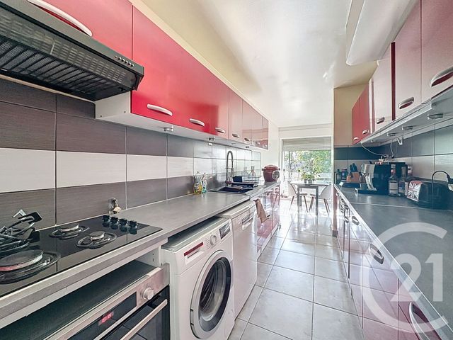 Afficher la photo en grand Appartement F3 à vendre - 3 pièces - 61.2 m2 - VERSAILLES - 78 - ILE-DE-FRANCE - Century 21 Fels Immobilier