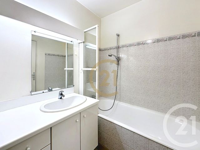 Appartement F4 à vendre - 4 pièces - 96.99 m2 - VERSAILLES - 78 - ILE-DE-FRANCE - Century 21 Fels Immobilier