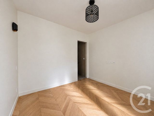 Appartement T3 à vendre - 3 pièces - 58.76 m2 - VERSAILLES - 78 - ILE-DE-FRANCE - Century 21 Fels Immobilier