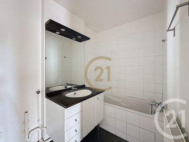 Afficher la photo en grand Appartement T3 à vendre - 3 pièces - 64.24 m2 - VERSAILLES - 78 - ILE-DE-FRANCE - Century 21 Fels Immobilier