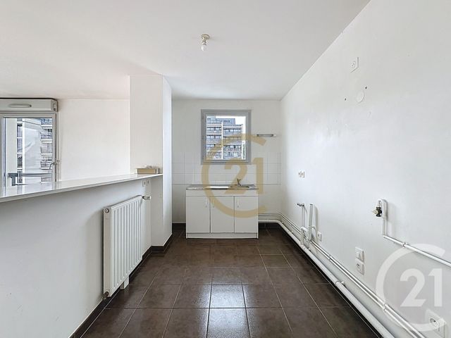 Afficher la photo en grand Appartement T3 à vendre - 3 pièces - 64.24 m2 - VERSAILLES - 78 - ILE-DE-FRANCE - Century 21 Fels Immobilier