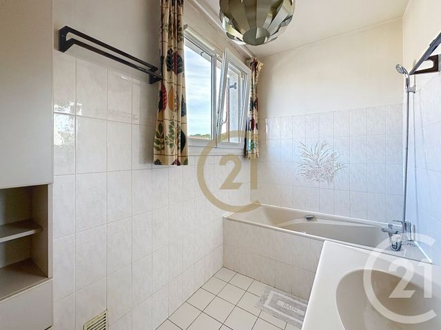 Afficher la photo en grand maison à vendre - 5 pièces - 130.41 m2 - VERSAILLES - 78 - ILE-DE-FRANCE - Century 21 Fels Immobilier