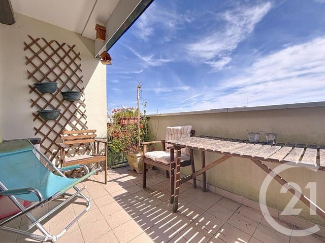 Appartement F4 à vendre - 4 pièces - 84.27 m2 - VELIZY VILLACOUBLAY - 78 - ILE-DE-FRANCE - Century 21 Fels Immobilier