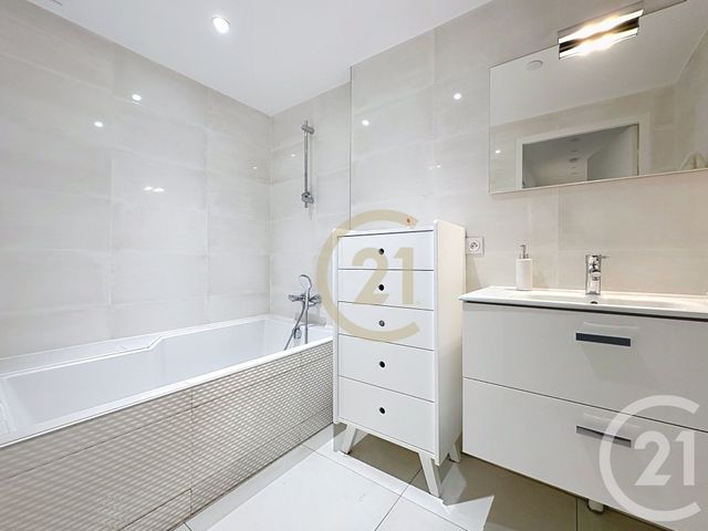 Appartement F5 à vendre - 5 pièces - 87.82 m2 - VERSAILLES - 78 - ILE-DE-FRANCE - Century 21 Fels Immobilier