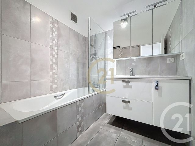 Appartement F5 à vendre - 5 pièces - 107.65 m2 - VERSAILLES - 78 - ILE-DE-FRANCE - Century 21 Fels Immobilier