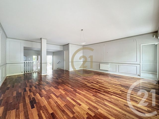 Appartement T3 à vendre - 4 pièces - 101.32 m2 - VERSAILLES - 78 - ILE-DE-FRANCE - Century 21 Fels Immobilier