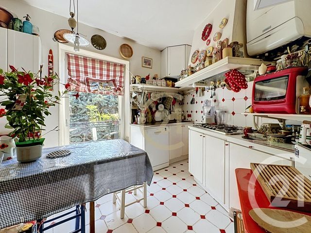 Appartement F7 à vendre - 7 pièces - 109.0 m2 - VERSAILLES - 78 - ILE-DE-FRANCE - Century 21 Fels Immobilier