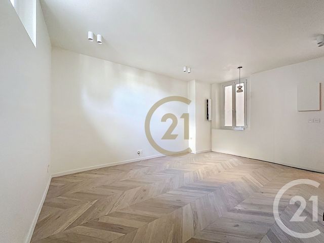 Appartement T1 à vendre - 2 pièces - 33.0 m2 - VERSAILLES - 78 - ILE-DE-FRANCE - Century 21 Fels Immobilier