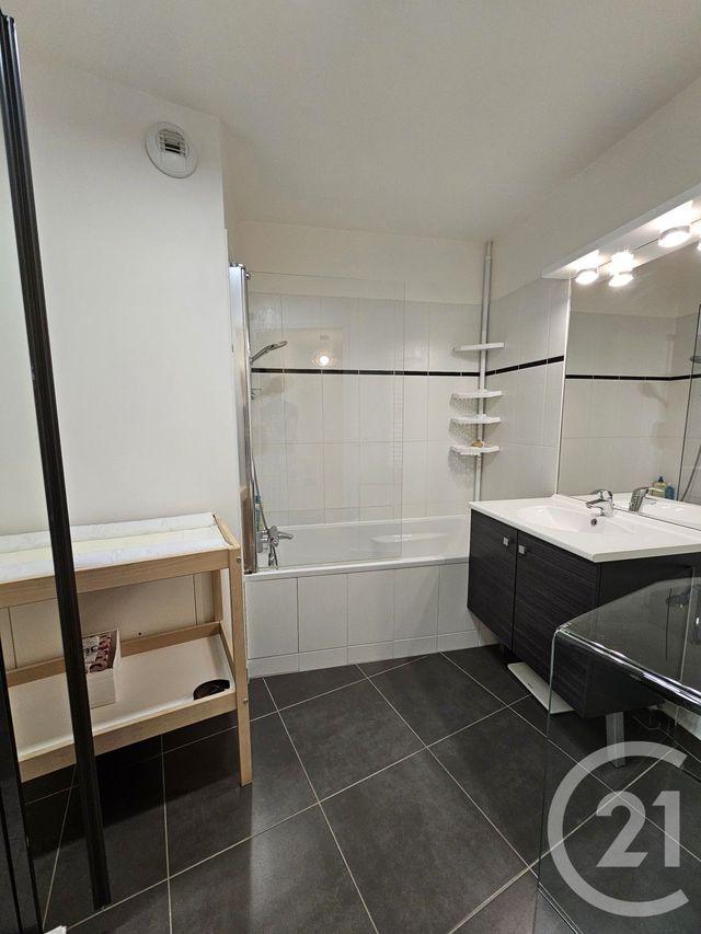 Appartement T3 à vendre - 3 pièces - 59.89 m2 - CHAVILLE - 92 - ILE-DE-FRANCE - Century 21 Fels Immobilier