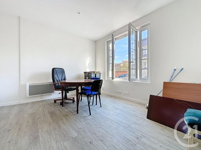 Appartement Local à vendre - 4 pièces - 61.09 m2 - VERSAILLES - 78 - ILE-DE-FRANCE - Century 21 Fels Immobilier