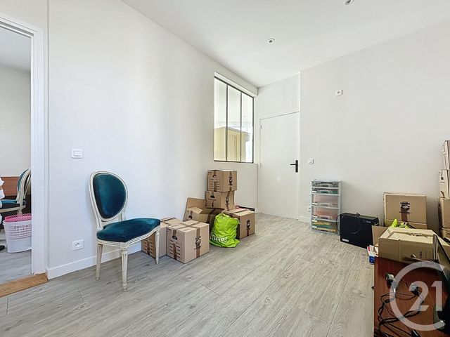 Appartement Local à vendre - 4 pièces - 61.09 m2 - VERSAILLES - 78 - ILE-DE-FRANCE - Century 21 Fels Immobilier