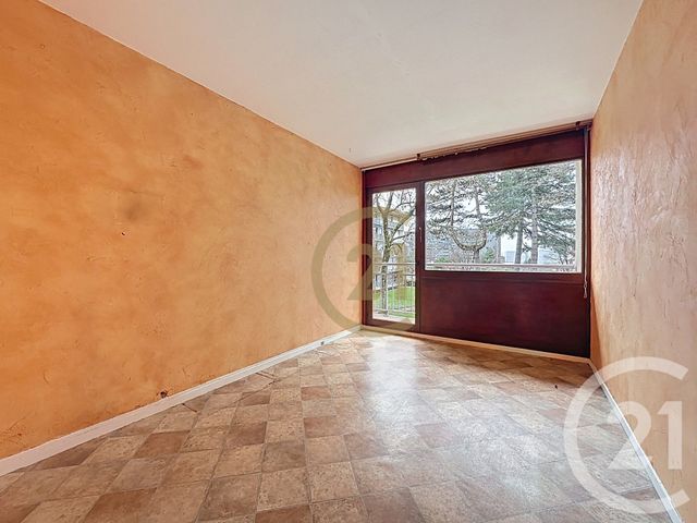 Appartement T4 à vendre - 4 pièces - 75.5 m2 - VELIZY VILLACOUBLAY - 78 - ILE-DE-FRANCE - Century 21 Fels Immobilier