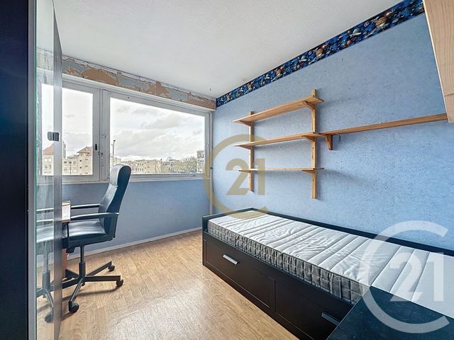 Appartement T4 à vendre - 4 pièces - 75.5 m2 - VELIZY VILLACOUBLAY - 78 - ILE-DE-FRANCE - Century 21 Fels Immobilier