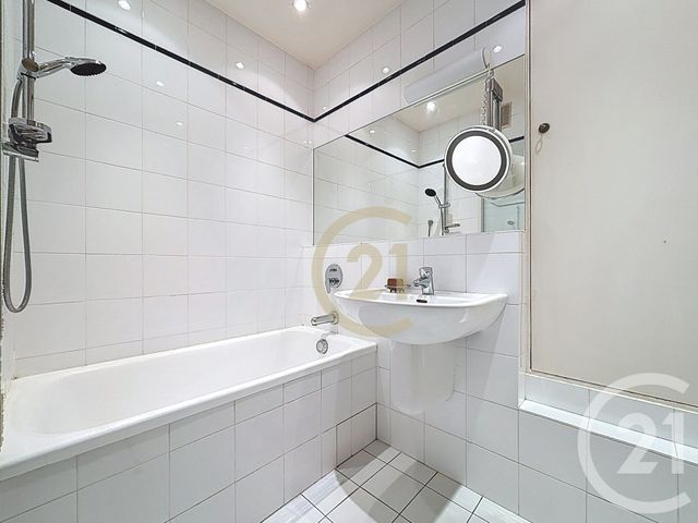 Appartement F4 à vendre - 4 pièces - 74.8 m2 - VERSAILLES - 78 - ILE-DE-FRANCE - Century 21 Fels Immobilier