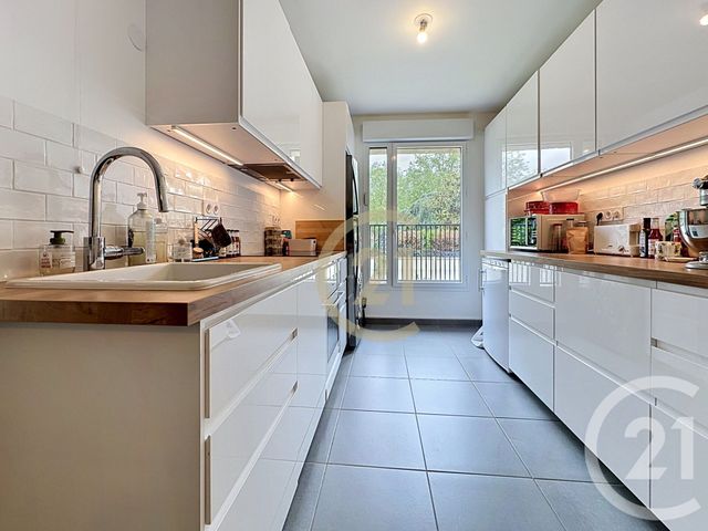 Appartement F4 à vendre - 4 pièces - 82.25 m2 - VERSAILLES - 78 - ILE-DE-FRANCE - Century 21 Fels Immobilier