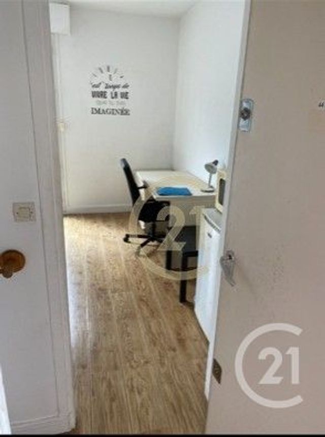 Appartement Chambre à vendre - 1 pièce - 11.86 m2 - VERSAILLES - 78 - ILE-DE-FRANCE - Century 21 Fels Immobilier