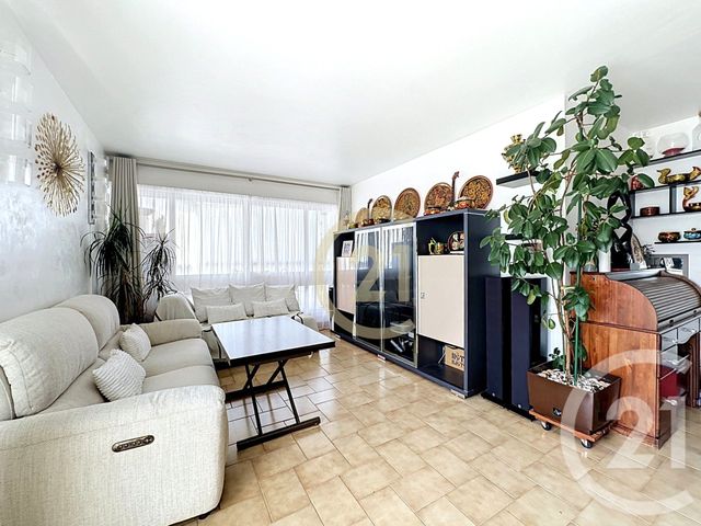 Appartement F4 à vendre - 4 pièces - 81.11 m2 - LE CHESNAY - 78 - ILE-DE-FRANCE - Century 21 Fels Immobilier
