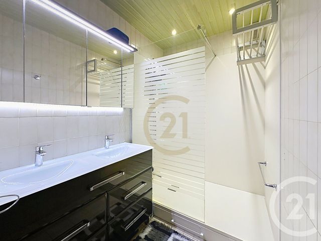 Appartement F4 à vendre - 4 pièces - 81.11 m2 - LE CHESNAY - 78 - ILE-DE-FRANCE - Century 21 Fels Immobilier