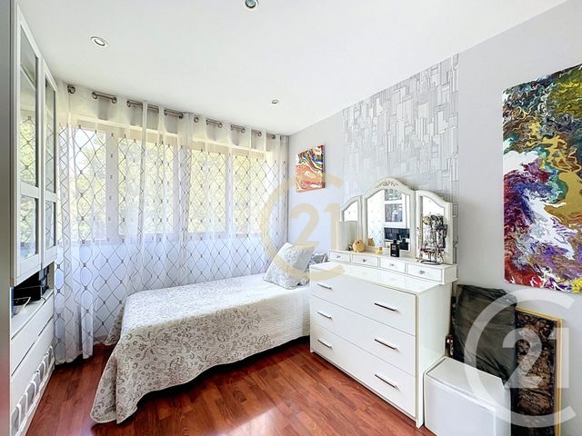 Appartement F4 à vendre - 4 pièces - 81.11 m2 - LE CHESNAY - 78 - ILE-DE-FRANCE - Century 21 Fels Immobilier