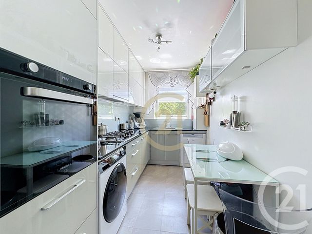 Appartement F4 à vendre - 4 pièces - 81.11 m2 - LE CHESNAY - 78 - ILE-DE-FRANCE - Century 21 Fels Immobilier