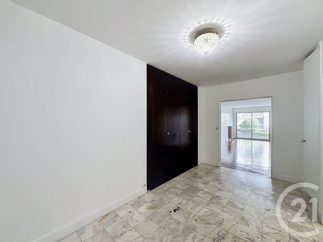 Appartement F5 à vendre - 4 pièces - 118.48 m2 - VERSAILLES - 78 - ILE-DE-FRANCE - Century 21 Fels Immobilier