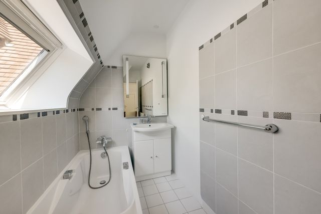 maison à vendre - 8 pièces - 250.0 m2 - VERSAILLES - 78 - ILE-DE-FRANCE - Century 21 Fels Immobilier